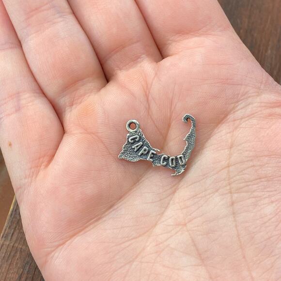 Vintage 925 Sterling Silver "Cape Cod" Mass Spell Out Pendant Bracelet Charm - Picture 1 of 4